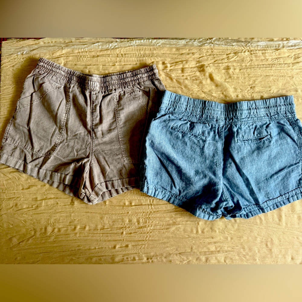 Athleta Blue and Universal thread shorts set